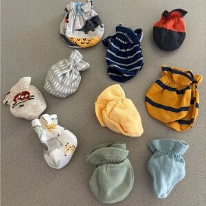 Baby hand mits